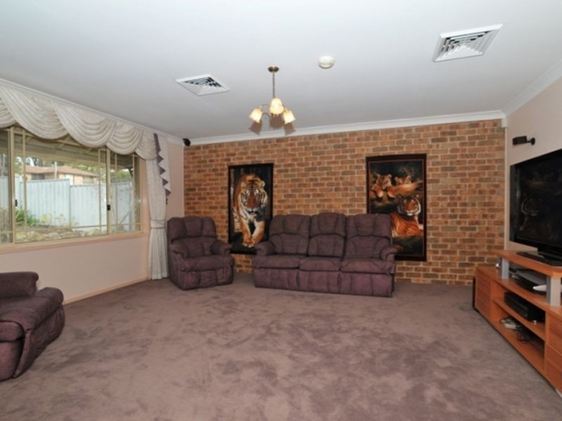 5 Sale Street, Greta NSW 2334