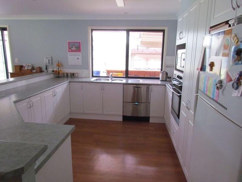 25 Belmadar Way, Singleton NSW 2330