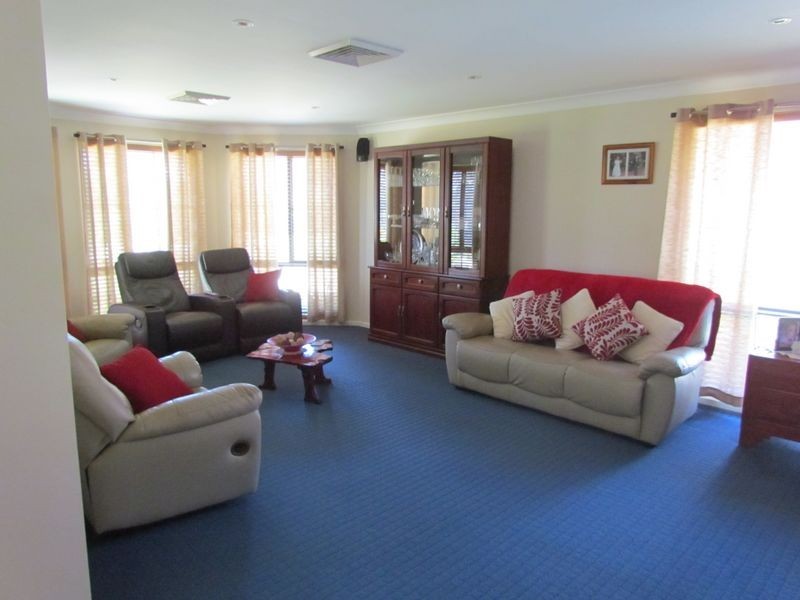 25 Belmadar Way, Singleton NSW 2330