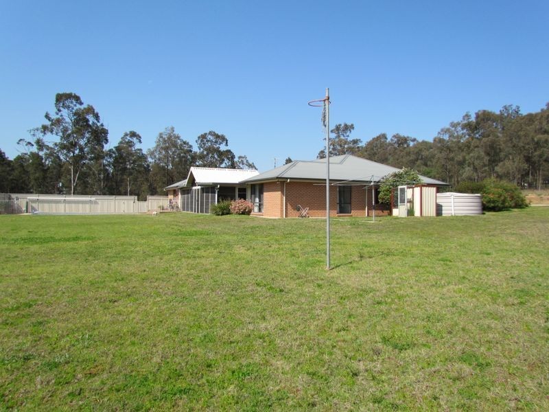 25 Belmadar Way, Singleton NSW 2330