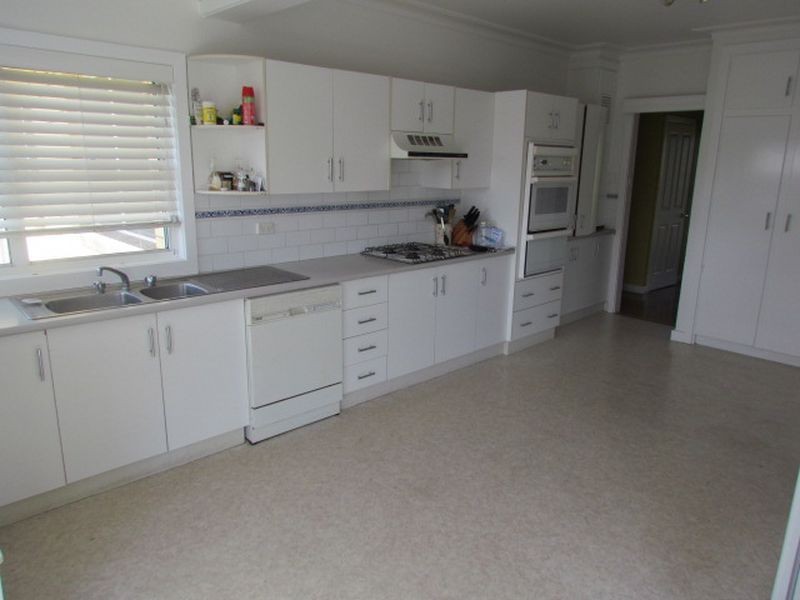 6 Kent Street, Singleton NSW 2330