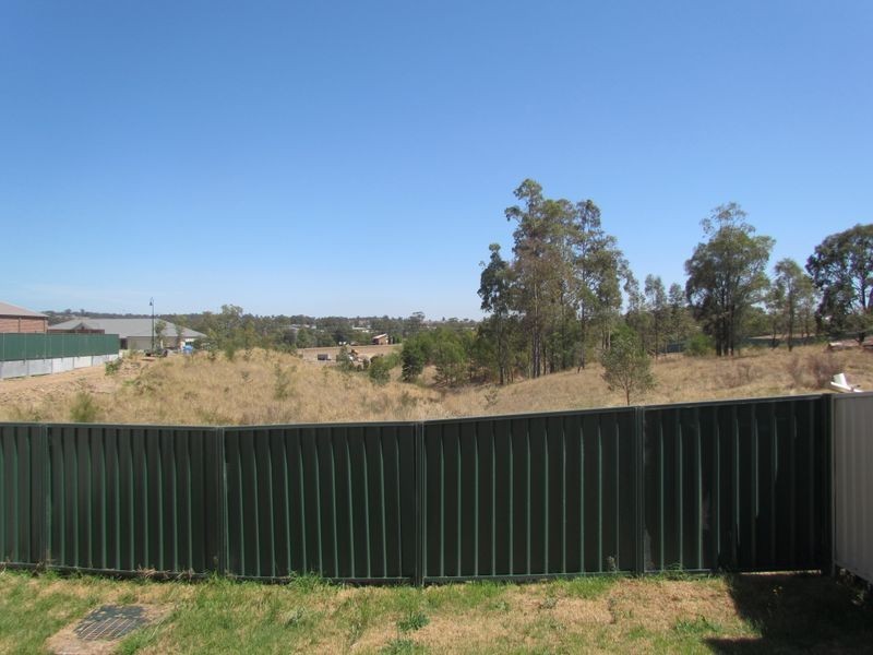 2/59 Wattle Ponds Road, Singleton NSW 2330