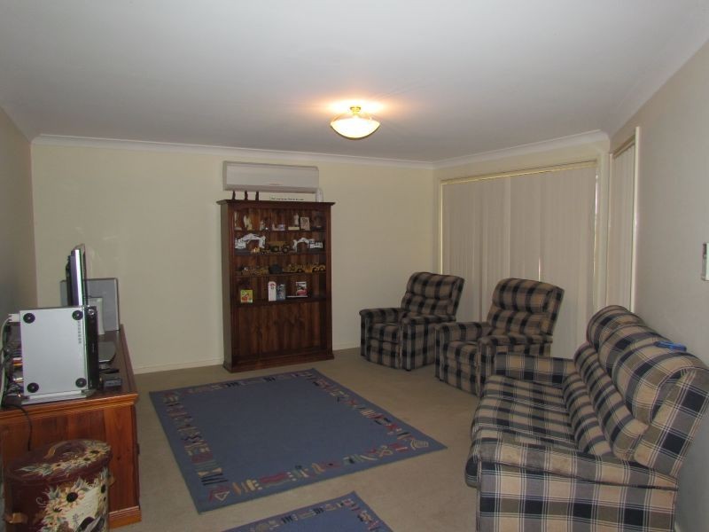 48 Casey Drive, Singleton NSW 2330