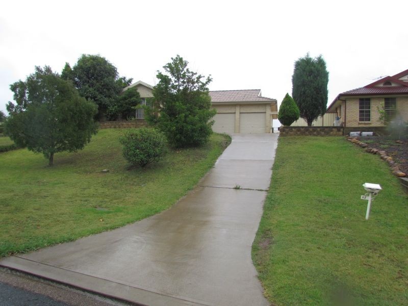 63 Acacia Circuit, Singleton NSW 2330