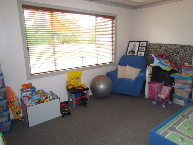 2A Little Park Street, Greta NSW 2334