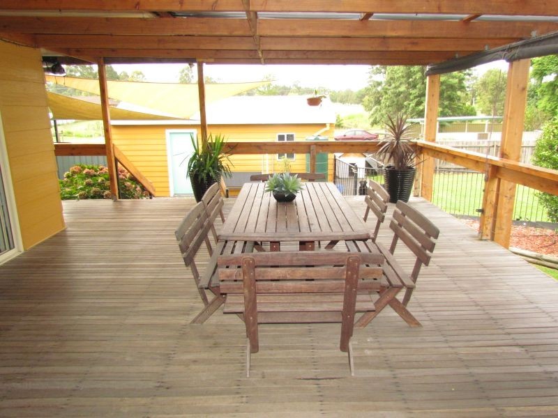 2A Little Park Street, Greta NSW 2334