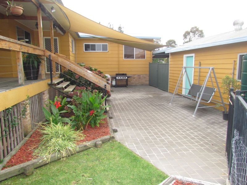 2A Little Park Street, Greta NSW 2334