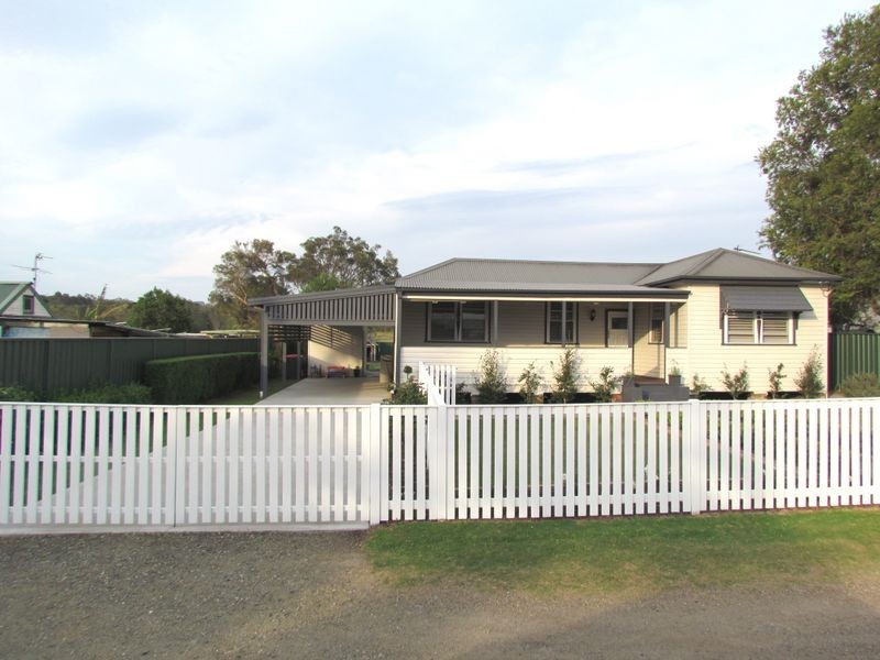 9 Lewis Street, Greta NSW 2334