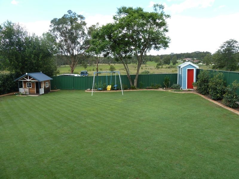 9 Lewis Street, Greta NSW 2334