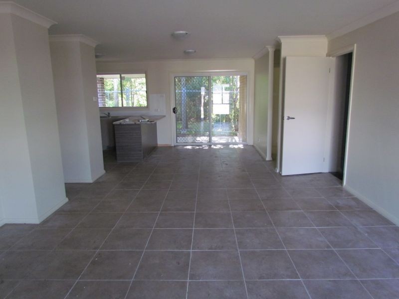 2/11 Windermere Road, Lochinvar NSW 2321