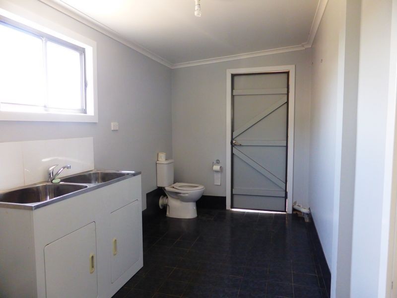 * Sunnyside Lane, Singleton NSW 2330