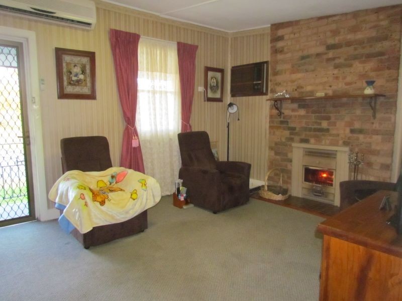 2 Leaver Street, Greta NSW 2334