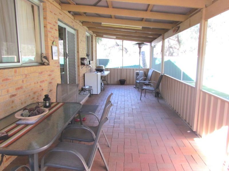 76 Sale Street, Greta NSW 2334