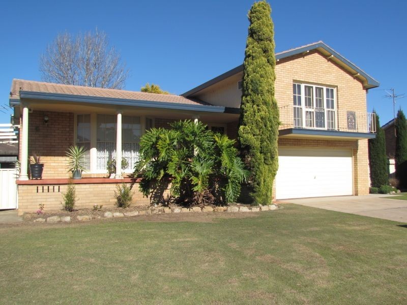 31 Lawson Avenue, Singleton NSW 2330