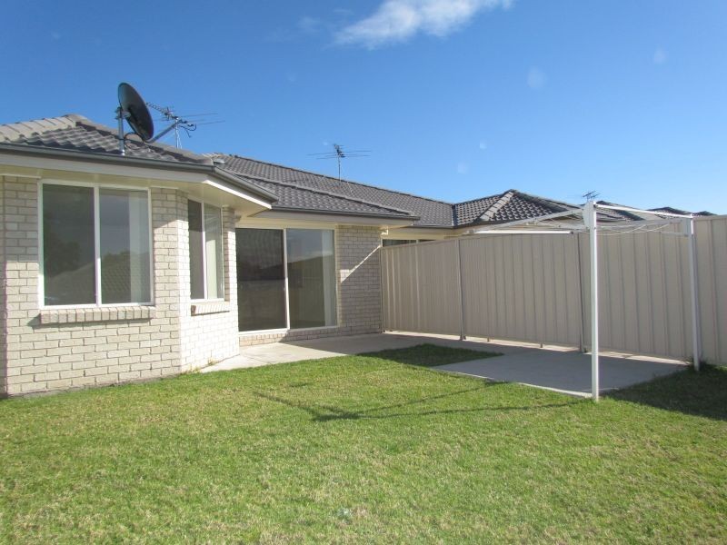 2/74 Wattle Ponds Road, Singleton NSW 2330