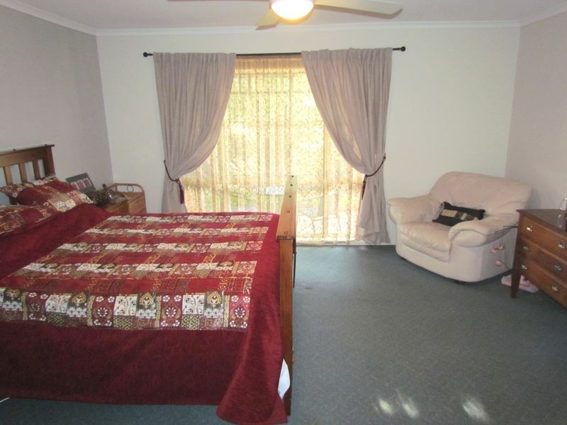 24 Lakes Folly Drive, Branxton NSW 2335