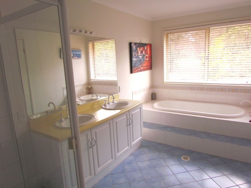 24 Lakes Folly Drive, Branxton NSW 2335