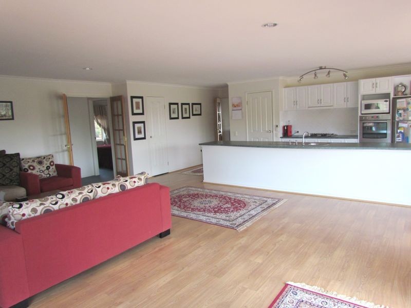 24 Lakes Folly Drive, Branxton NSW 2335