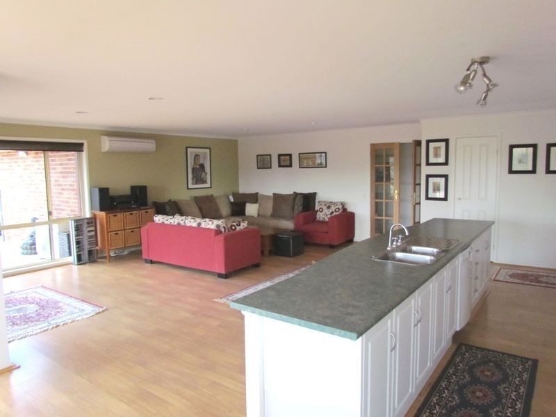 24 Lakes Folly Drive, Branxton NSW 2335