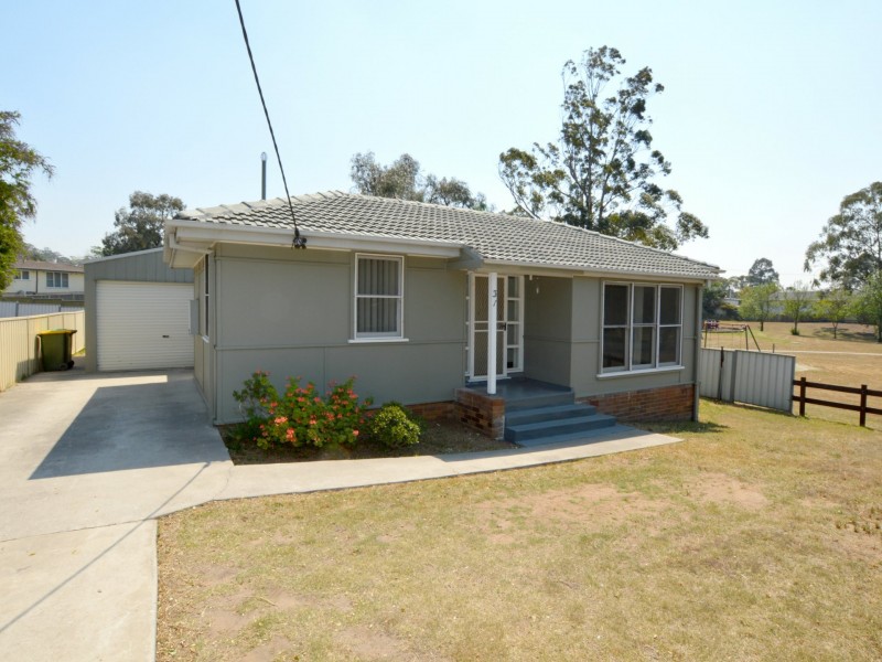 31 White Avenue, Singleton NSW 2330