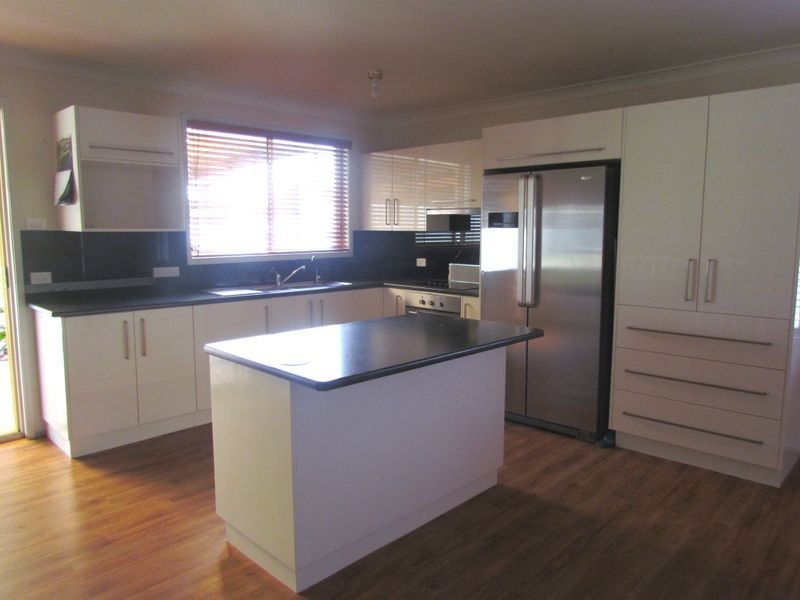 31 Robinson Way, Singleton NSW 2330