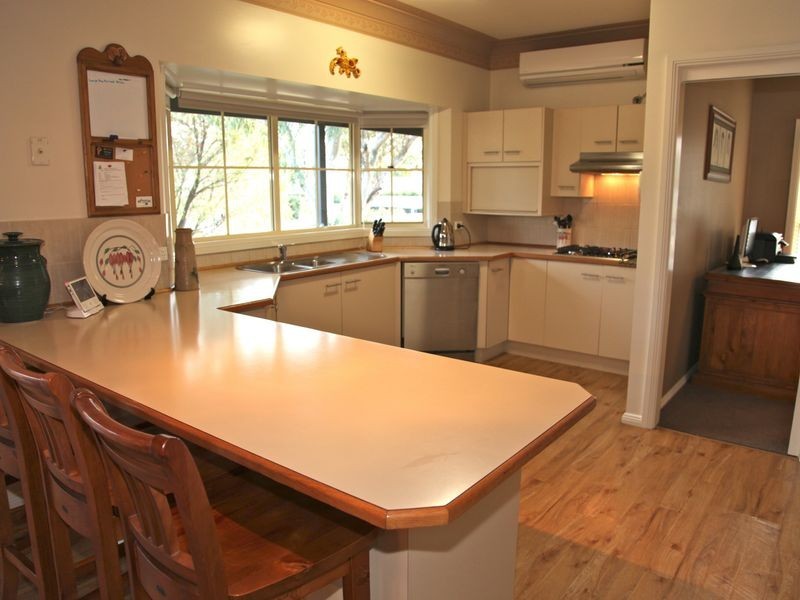 15 West Cranston Avenue, Singleton NSW 2330