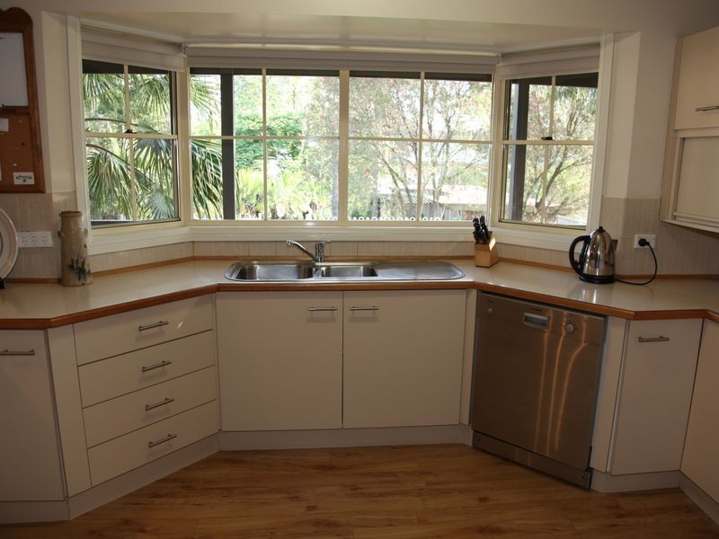 15 West Cranston Avenue, Singleton NSW 2330