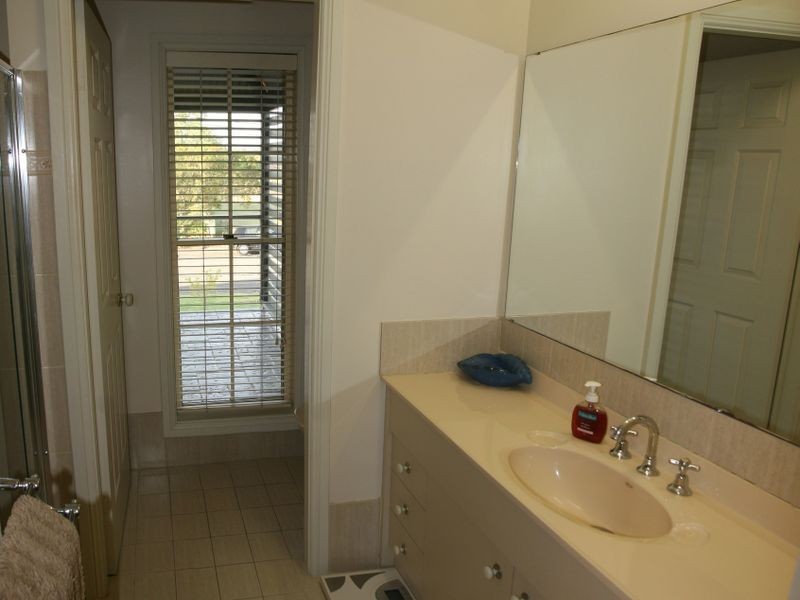 15 West Cranston Avenue, Singleton NSW 2330