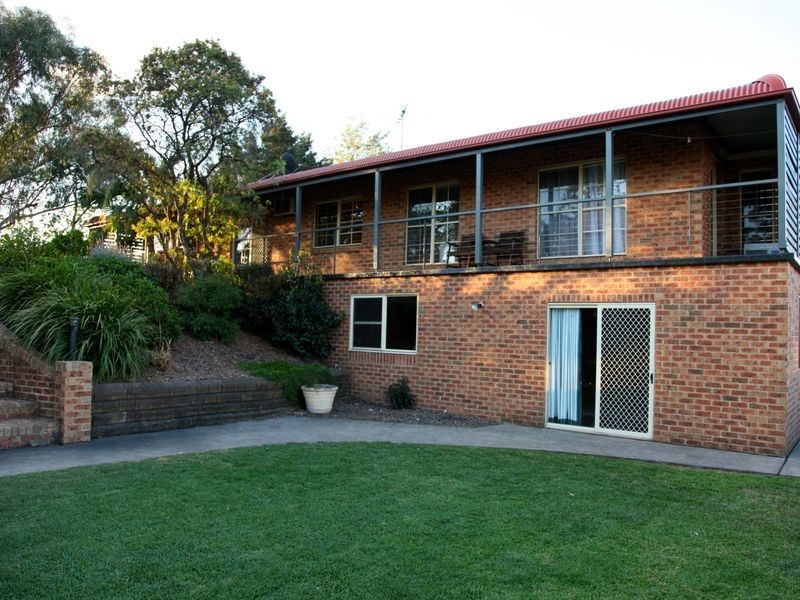 15 West Cranston Avenue, Singleton NSW 2330