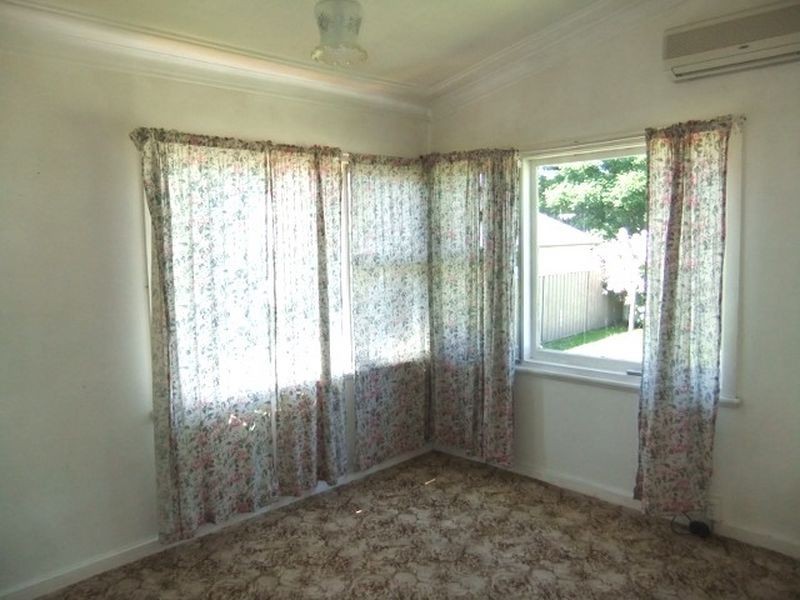 7 Collett Avenue, Singleton NSW 2330