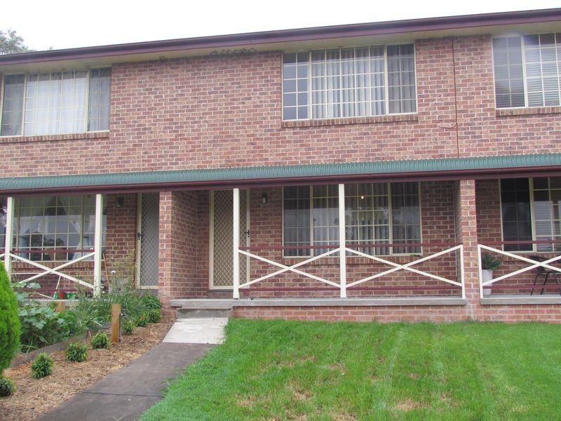 5/2 Simpson Terrace, Singleton NSW 2330