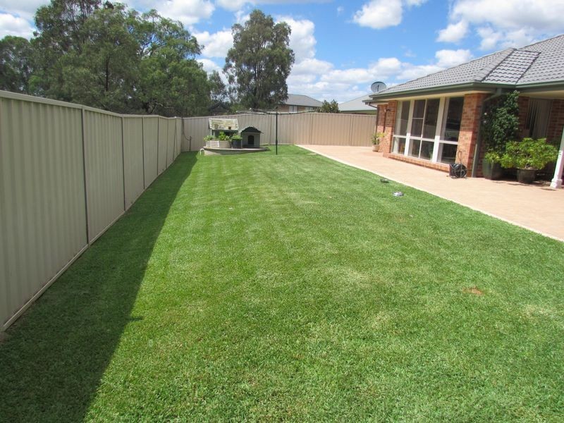 4 Carley Close, Singleton NSW 2330