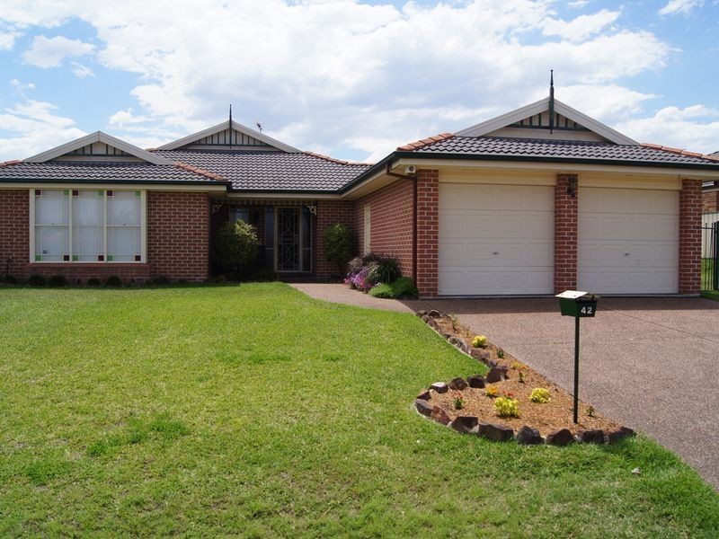 42 Casey Drive, Singleton NSW 2330