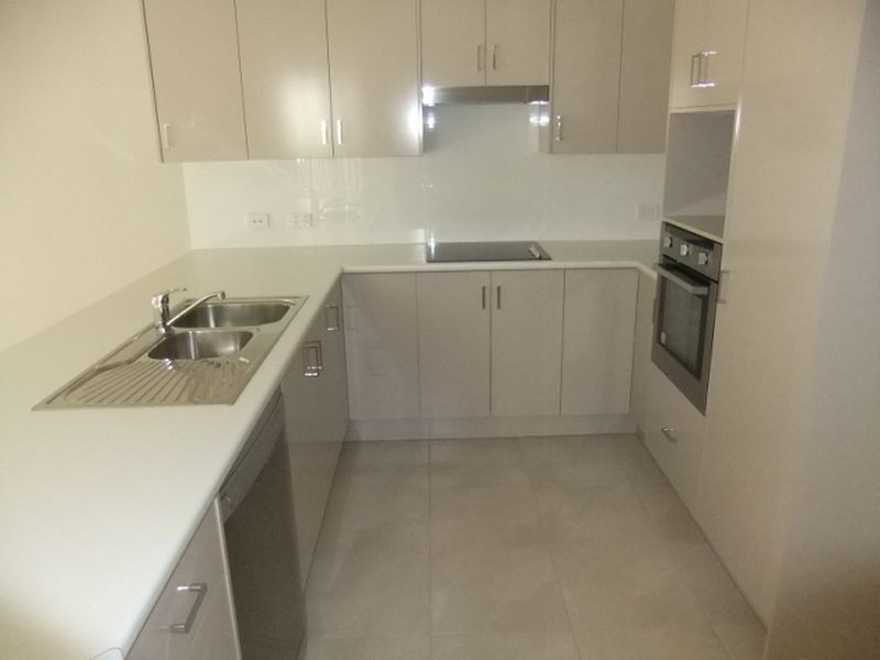 2/11 Pioneer Road, Singleton NSW 2330