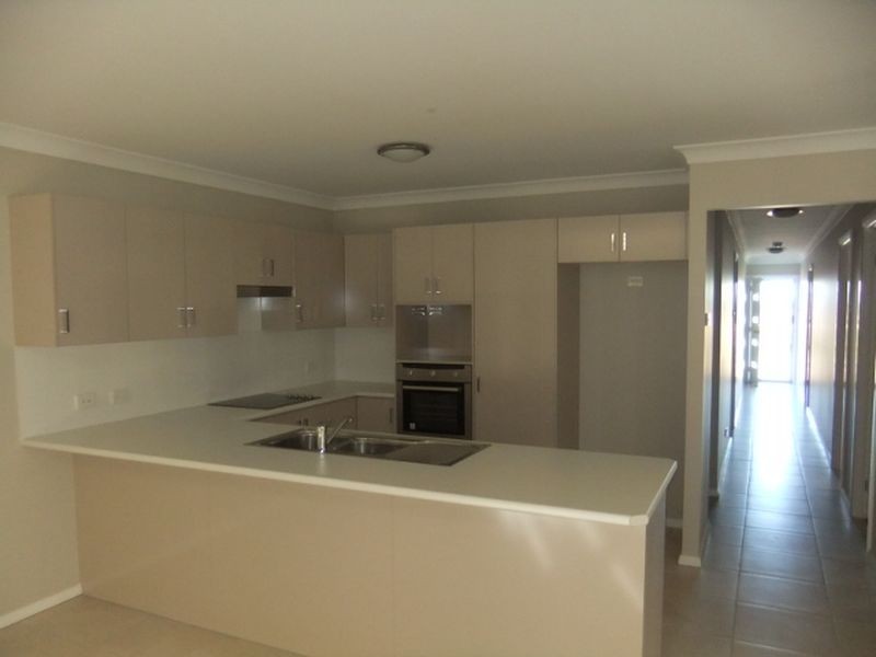 2/11 Pioneer Road, Singleton NSW 2330