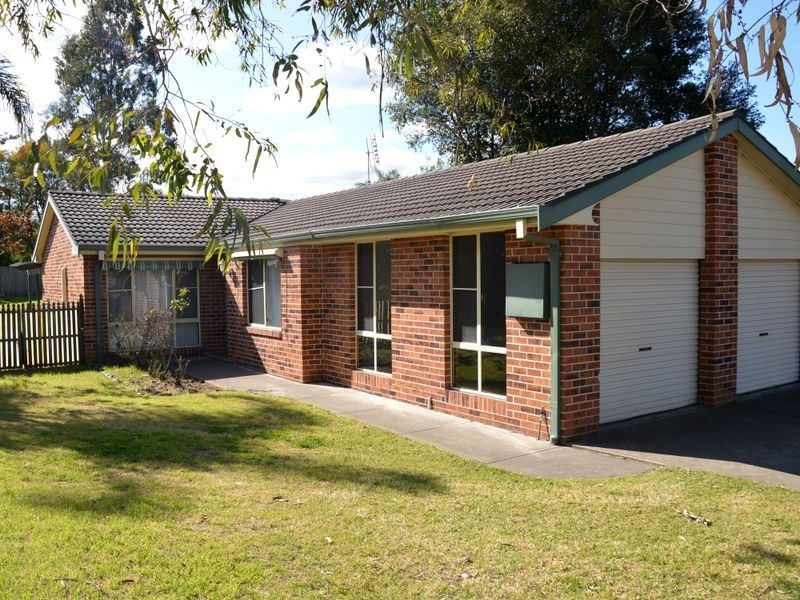 8A Heather Place, Singleton NSW 2330