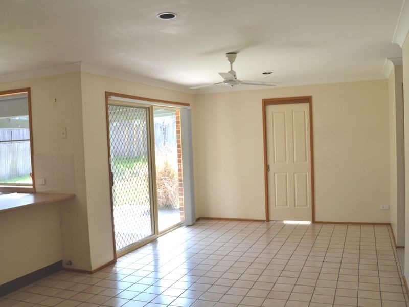 8A Heather Place, Singleton NSW 2330