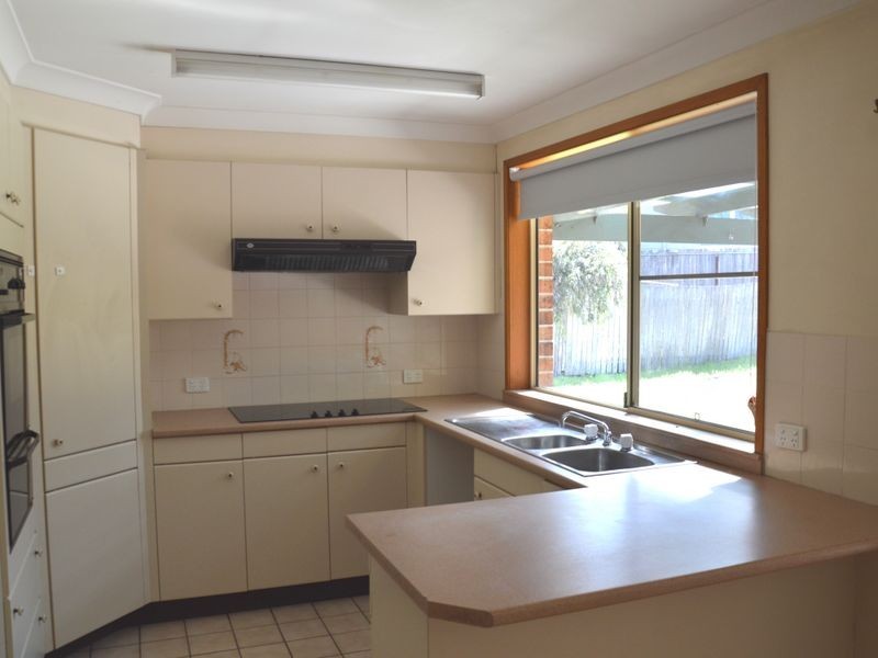 8A Heather Place, Singleton NSW 2330