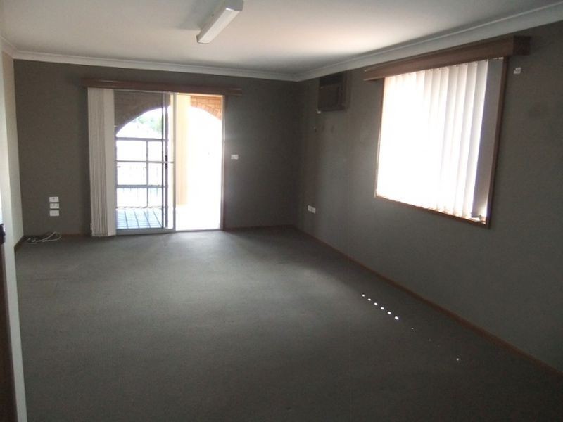 4/90 John Street, Singleton NSW 2330