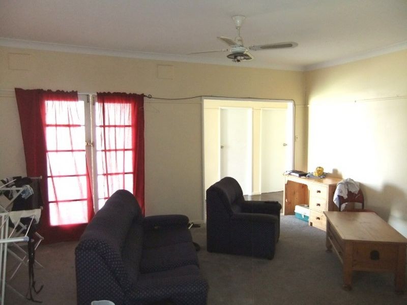 18 Collett Avenue, Singleton NSW 2330