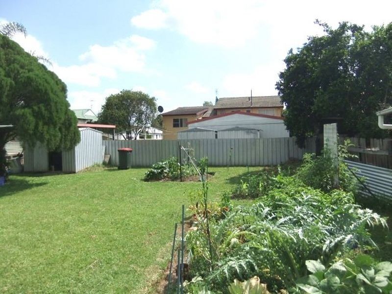 18 Collett Avenue, Singleton NSW 2330