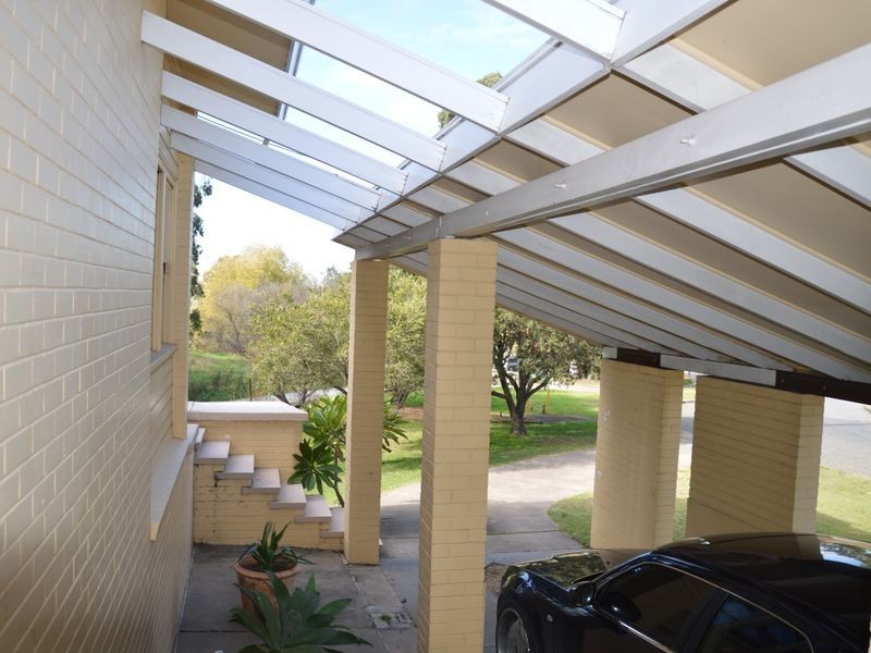 1 White Avenue, Singleton NSW 2330