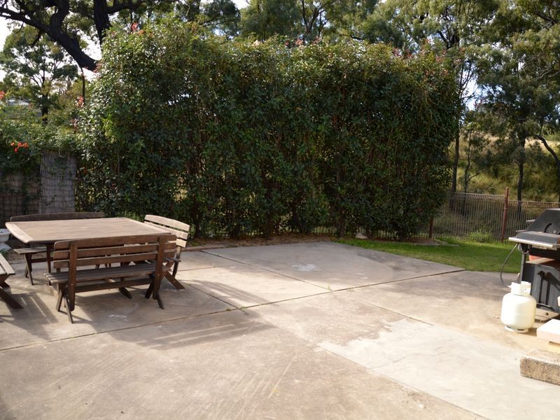 1 White Avenue, Singleton NSW 2330