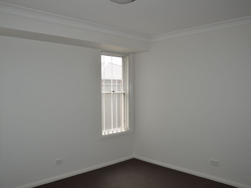 2/141 McMahon Way, Singleton NSW 2330