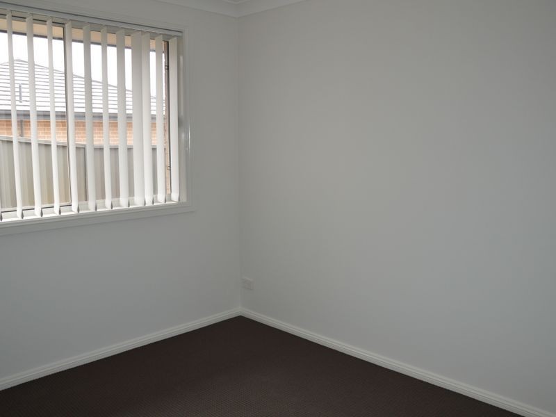 2/141 McMahon Way, Singleton NSW 2330