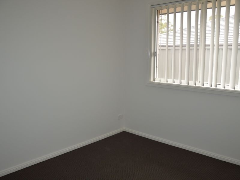 2/141 McMahon Way, Singleton NSW 2330