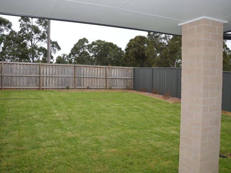 2/141 McMahon Way, Singleton NSW 2330