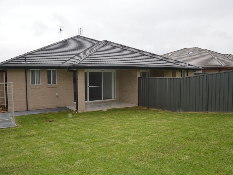 2/141 McMahon Way, Singleton NSW 2330