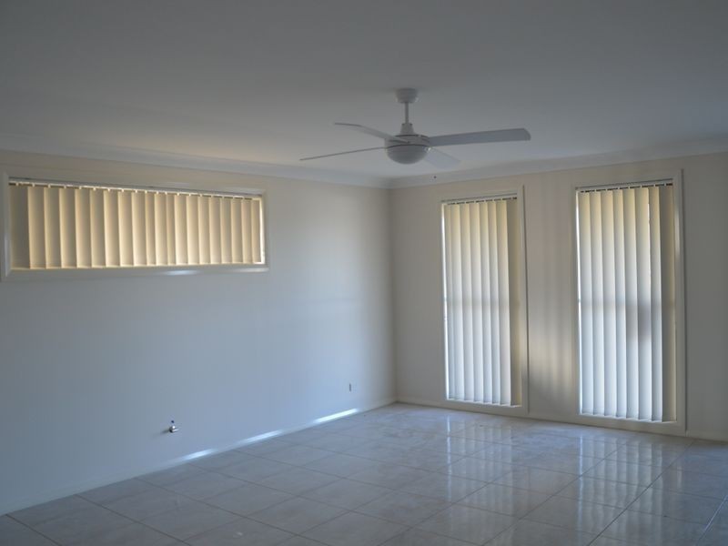 2/6 McGrogan Avenue, Singleton NSW 2330