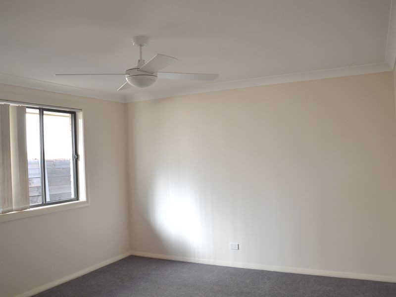 2/6 McGrogan Avenue, Singleton NSW 2330